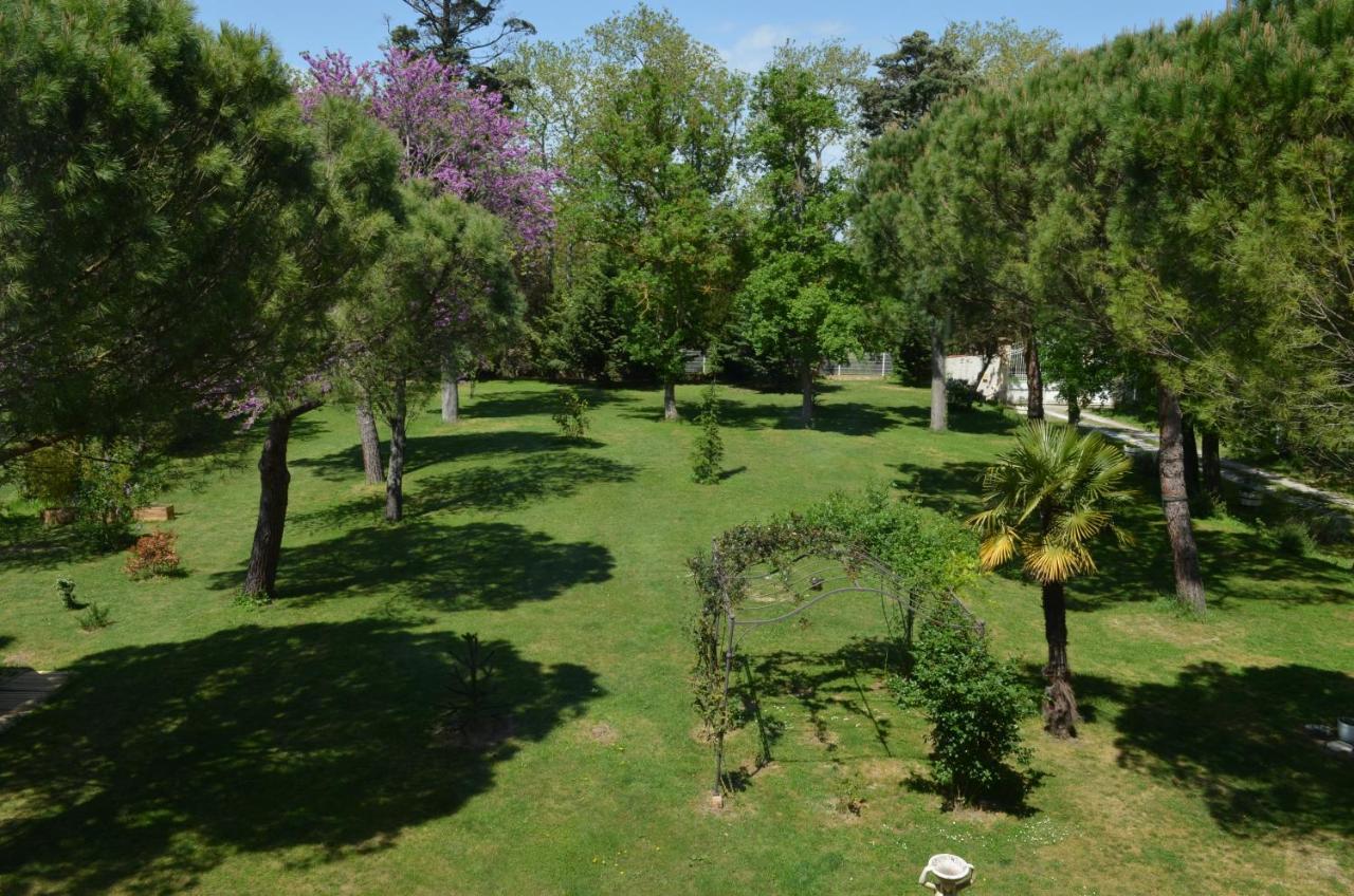 La Louisiane 31 Bed & Breakfast วิลฟรองช์-เดอ-โลราเกส์ ภายนอก รูปภาพ